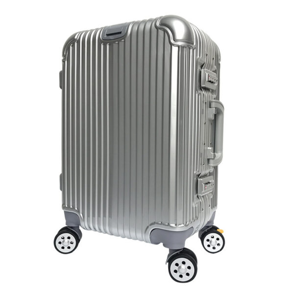 Universal Wheels Aluminum Frame Trunk Luggage With TSA Lock - Image 3