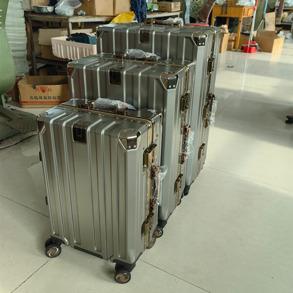 New Design Resistance Suitcases Aluminum Frame Hard Case Travel Luggage Sets - Image 2